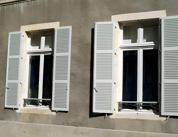 Engagez l’entreprise Sarl Marion Serrurerie Métallerie pour la pose de fenêtres sur mesure à Orléans